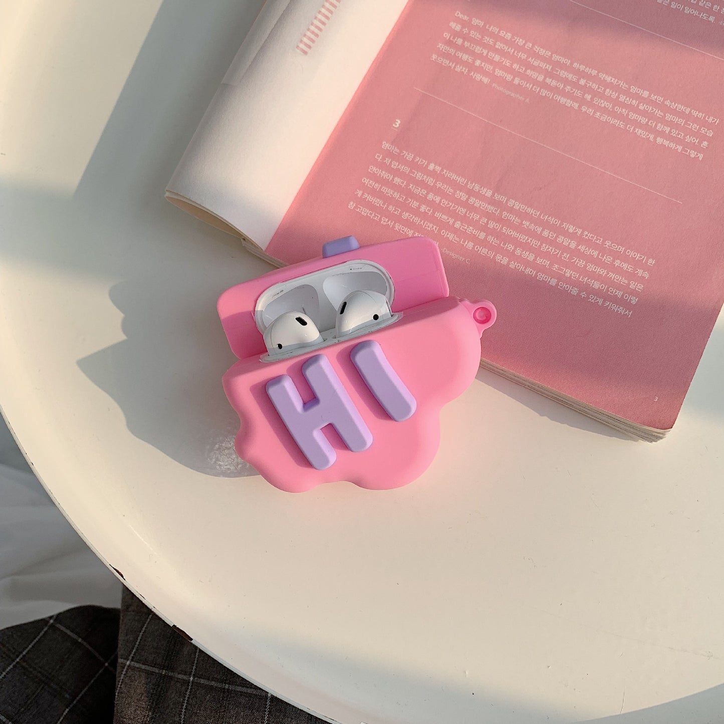 Cute Cartoon AirPods 2 Case – 3D HI BYE Cloud Design